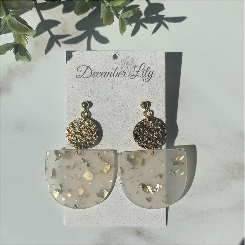 Pendientes colgantes con motas doradas